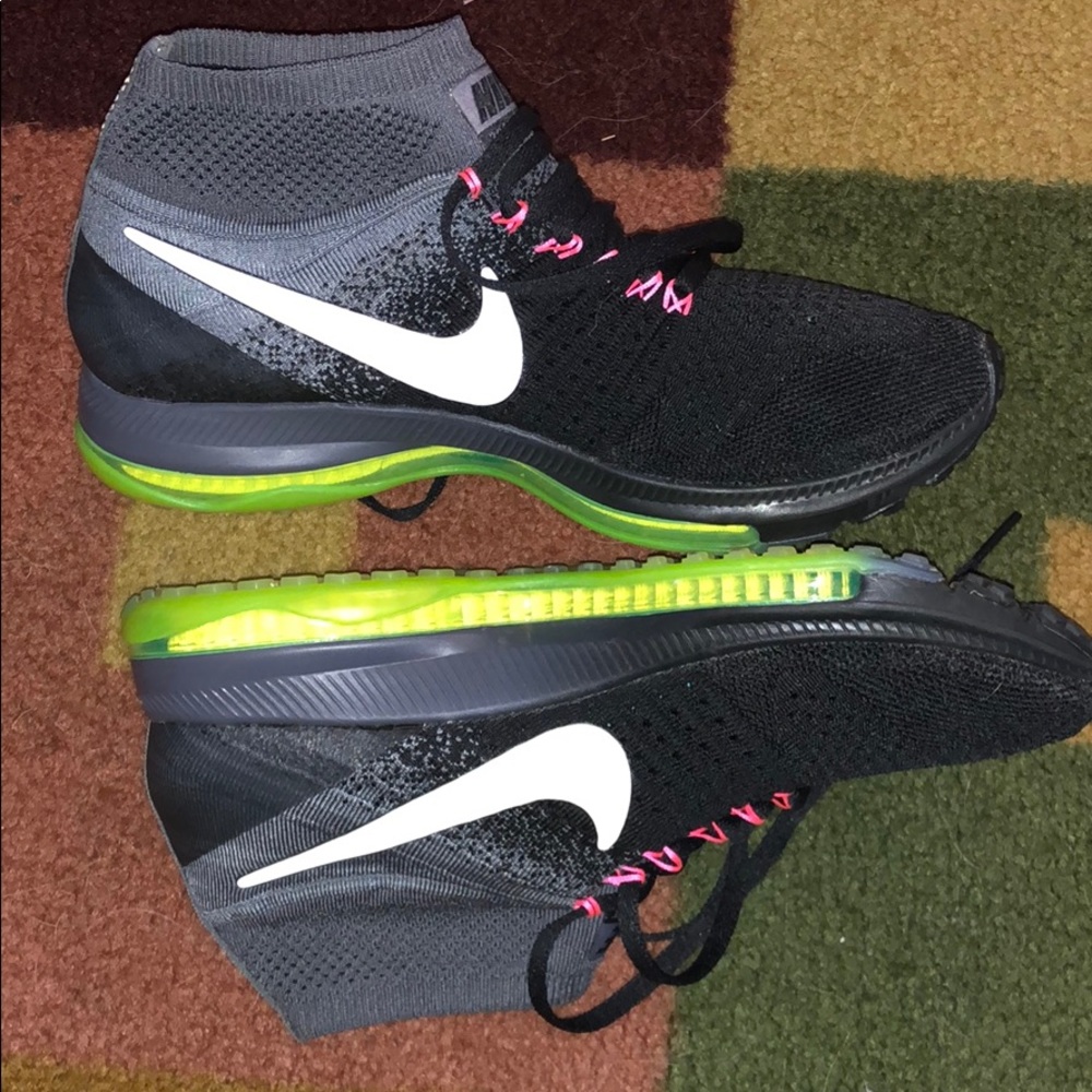 Nike Zooms high tops - Picture 2 of 4